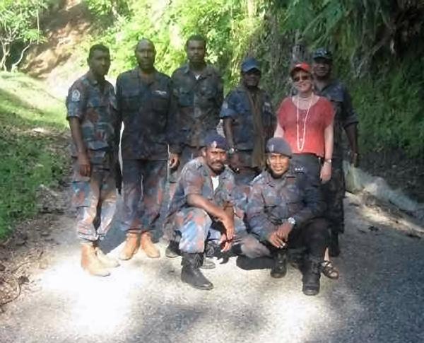 avec la police à Rabaul